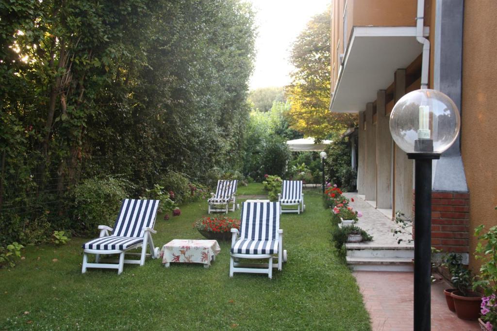 Hotel Villa Rona Forte dei Marmi Exterior foto