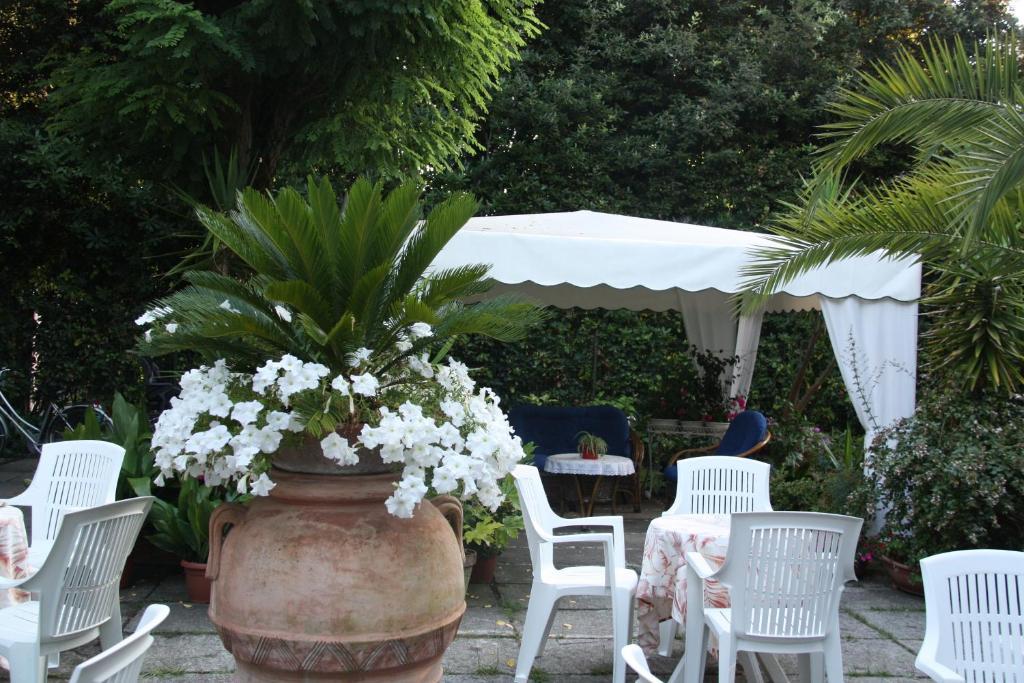 Hotel Villa Rona Forte dei Marmi Exterior foto